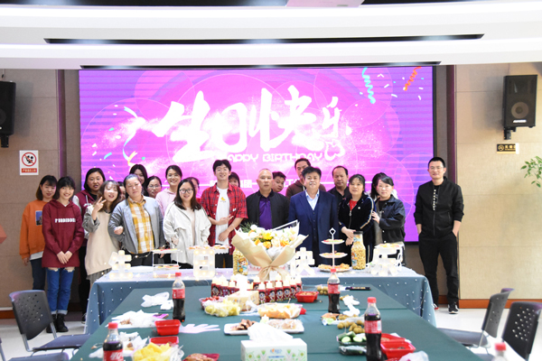 “感恩有你，携手同行”！雷火举办2022年一季度员工集体生日会